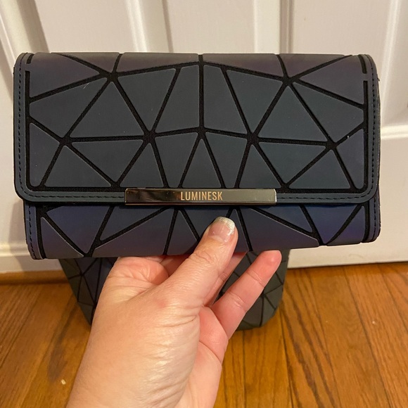 LOVEVOOK Bag With Coordinating Luminesk Long Wallet - Picture 2 of 9